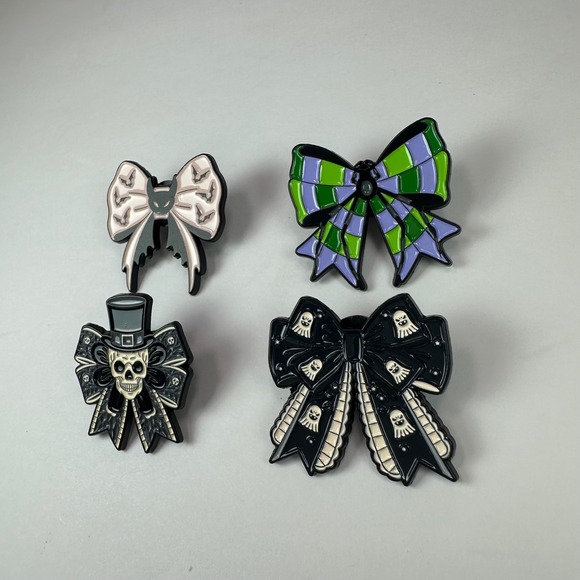Spooky Halloween Bow Enamel Pin Set Gothic Spooky Pastel Goth Lapel Brooch Pins - Picture 3 of 5